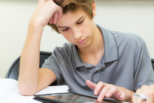 Erros que estudantes cometem ao estudar com tablet